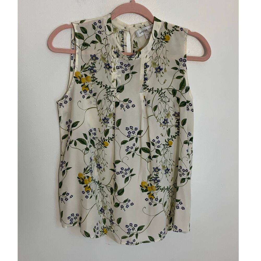 Amour Vert White Ruffled Sleeveless Blouse with Mandarin Collar